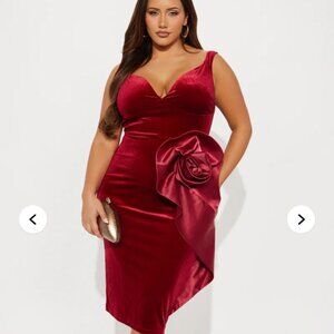 Rosa Off Shoulder Velvet Midi Dress - Red Size 1X